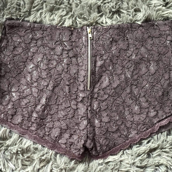 2/$15 Lace Short- mix&match - Picture 4 of 6